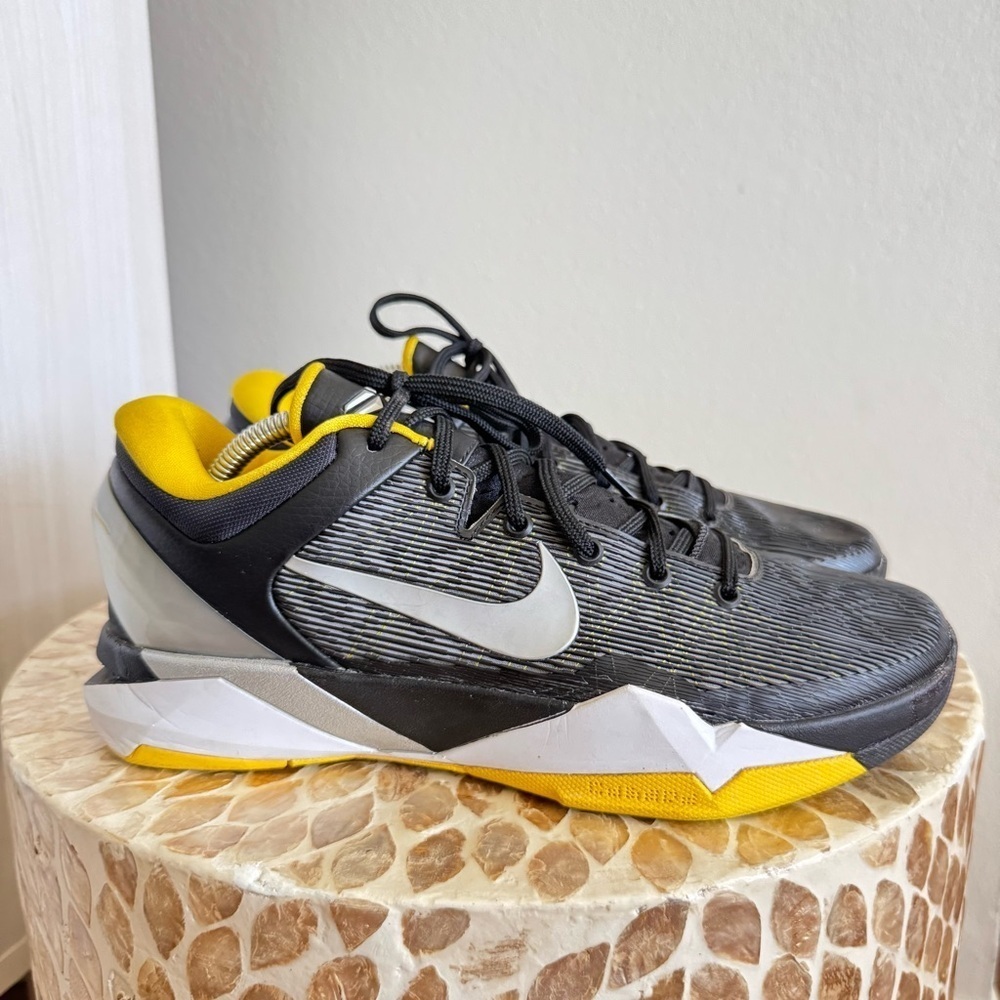 Nike Kobe 7 Supreme Del Sol Men's Black and Yellow Athletic Shoes size 9